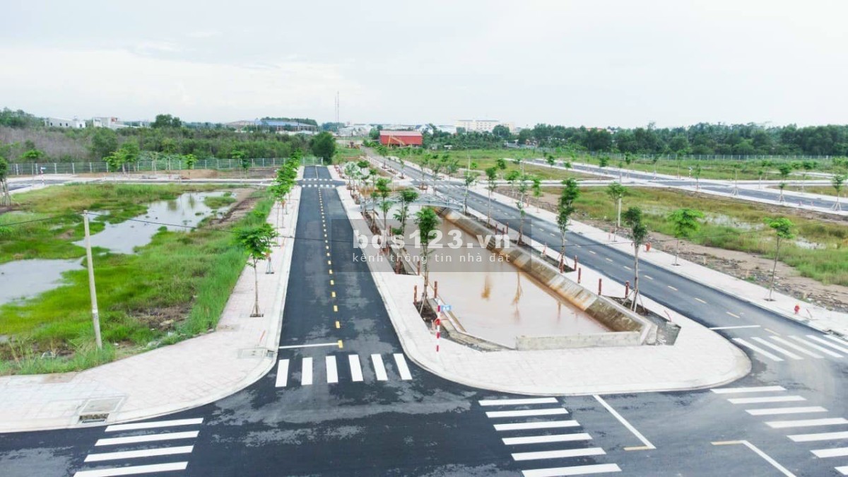 Đất ODT thổ cư sổ hồng riêng chính chủ công chứng ngay, lh 0773161606