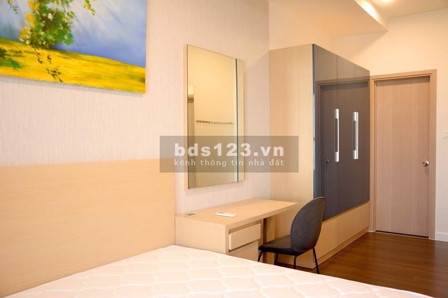 Cần bán gấp căn hộ 3 phòng ngủ 90m2 giá bán 5.2 tỷ, full nội thất view sông Sài Gòn