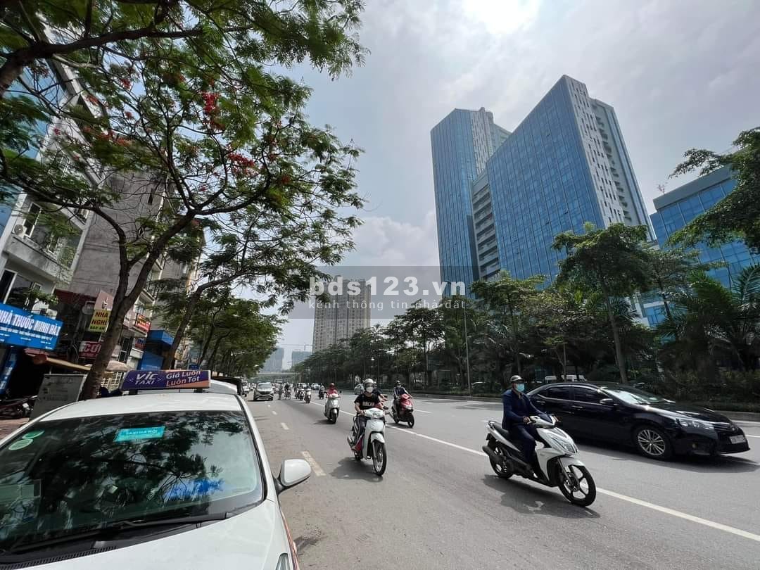 Mặt tiền 15m, mặt phố Võ Chí Công, quận Tây Hồ, diện tích 111m2, lô góc, 48 tỷ