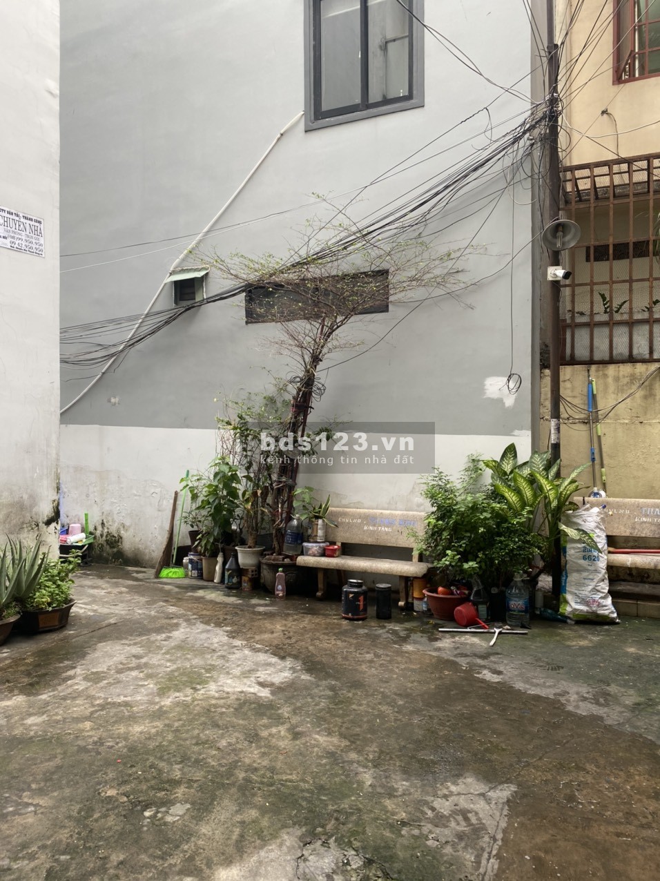 Nhà bán cách vài bước chân ra mặt tiền Trường Sa Quận Tân Bình