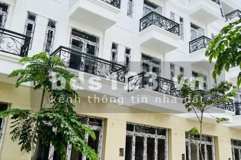 Bán nhà Trần Phú chính chủ mặt tiền 4m rộng rãi, giá bán chỉ vài tỷ đồng