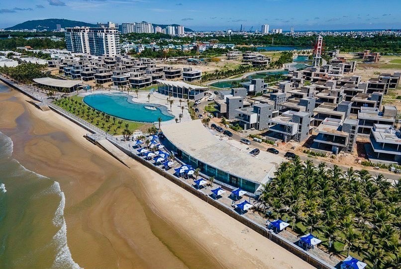 Bán biệt thự resort Vũng Tàu Full nội thất cách biển vài bước chân liên hệ 0902545288