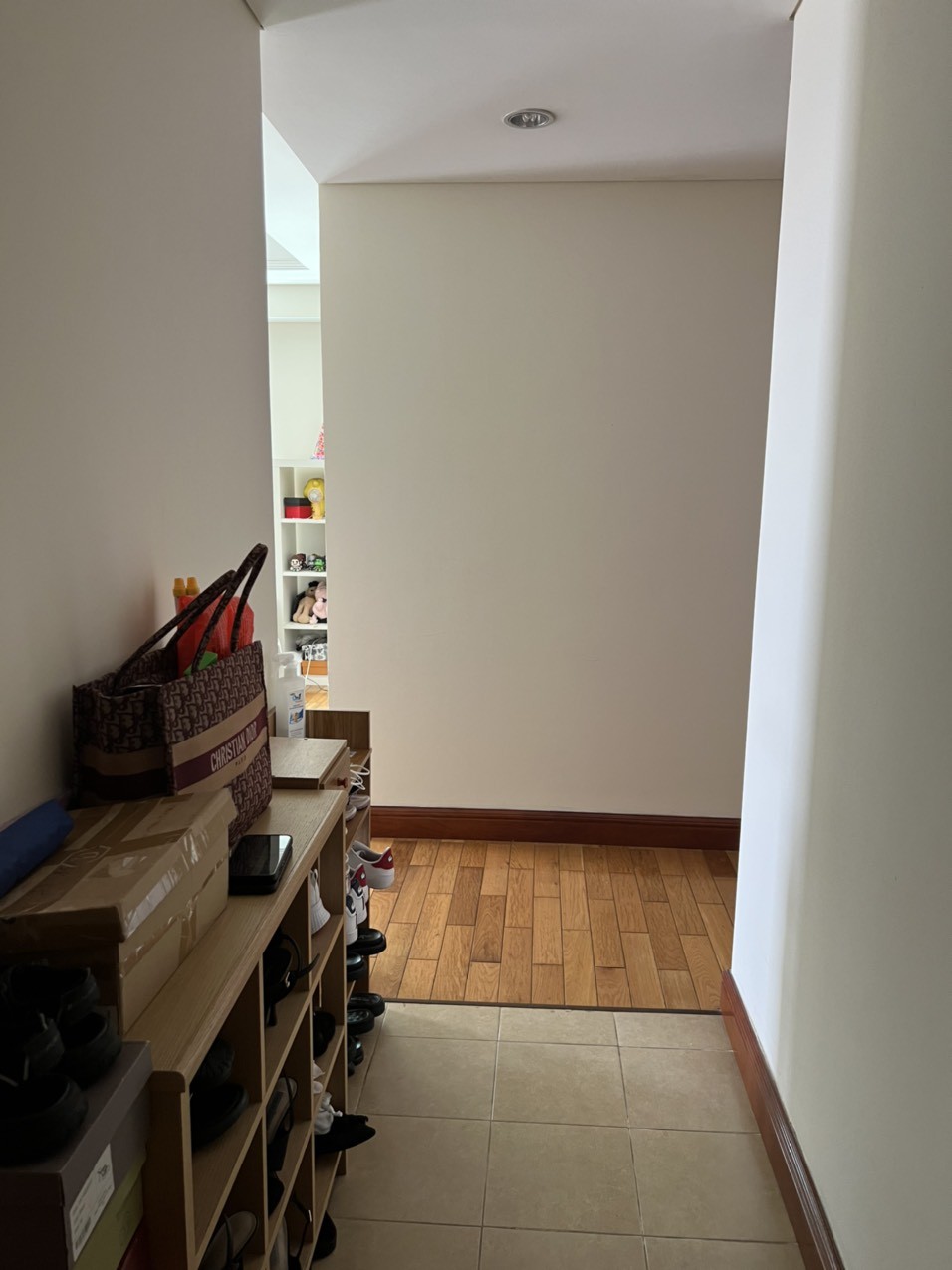 Bán gấp căn hộ chung cư The Manor, Quận Bình Thạnh, diện tích 63m2, giá 3.9