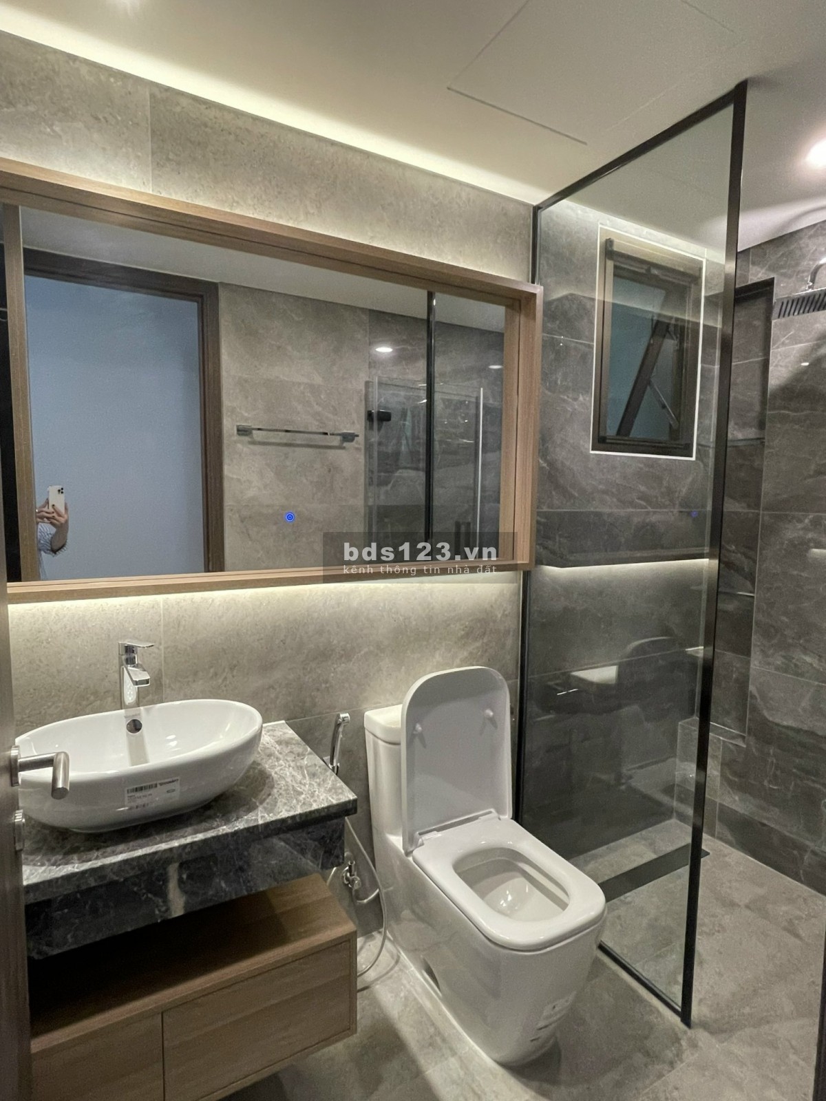 Bán căn hộ cao cấp Midtown Phú Mý Hưng. LH 0902335288 ( em Khánh)
