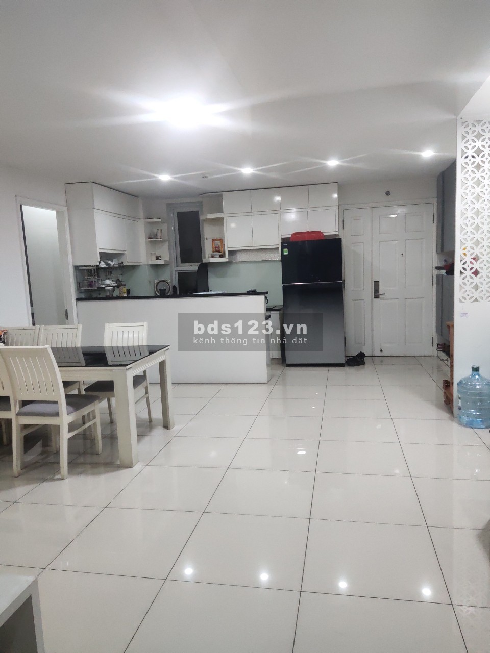 Cần bán CHCC Melody Residences, Âu Cơ, DT: 70m2, 2PN, giá 2.5 tỷ, LH: 0904950027 Quang