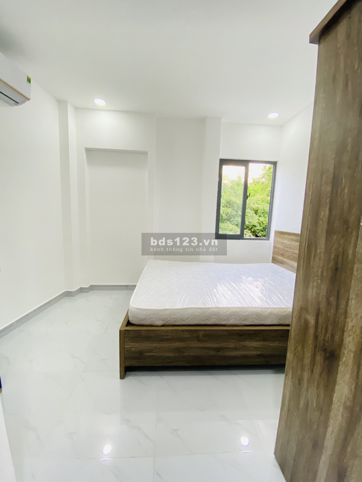 Căn Hộ Mới Xây, sẵn nội thất, siêu thoáng ngay Lạc Long Quân Quận 11