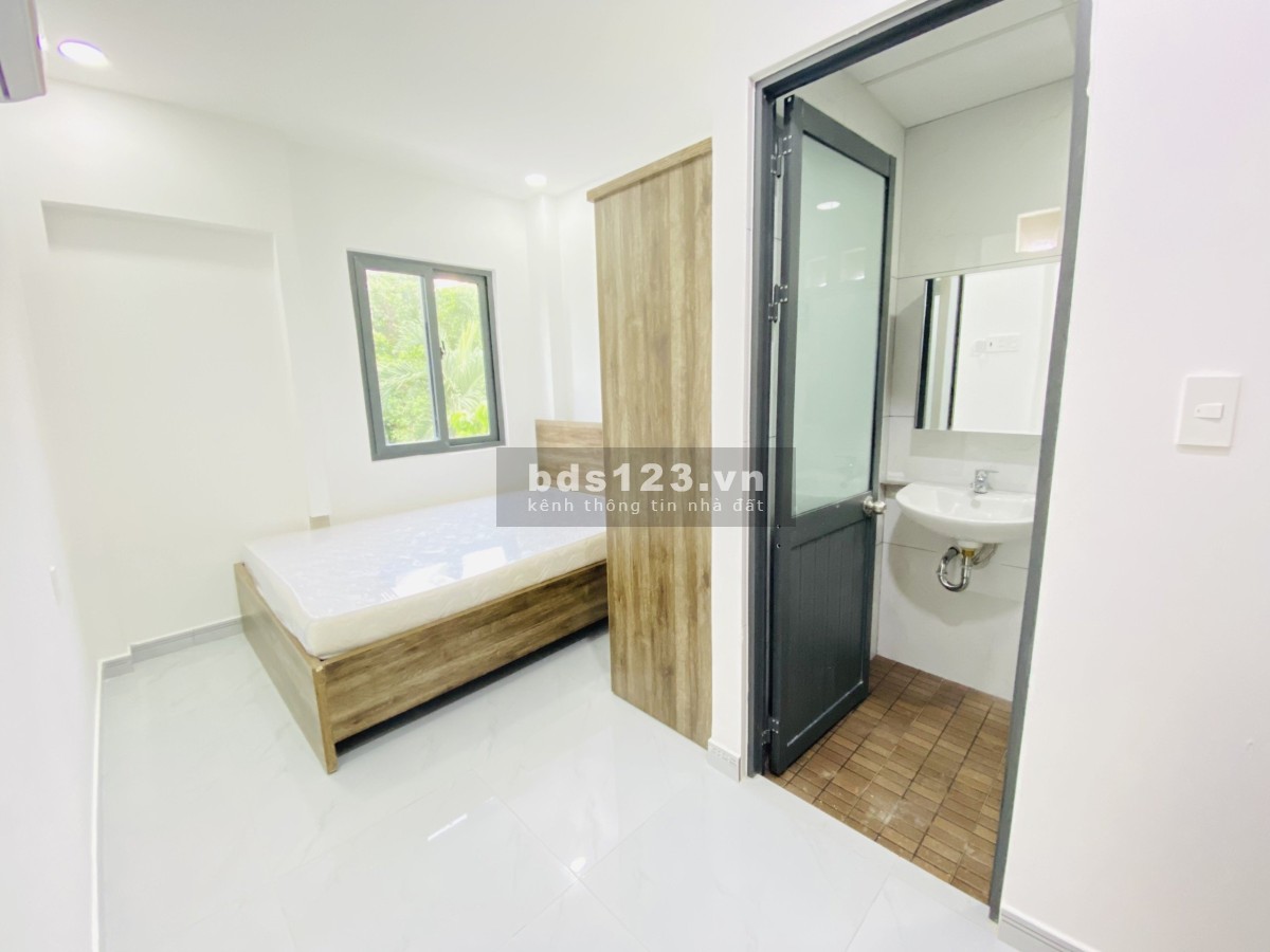 Căn Hộ Mới Xây, sẵn nội thất, siêu thoáng ngay Lạc Long Quân Quận 11