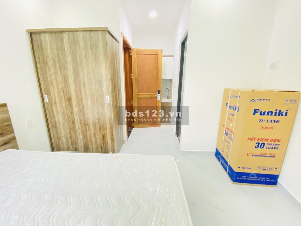 Căn Hộ Mới Xây, sẵn nội thất, siêu thoáng ngay Lạc Long Quân Quận 11