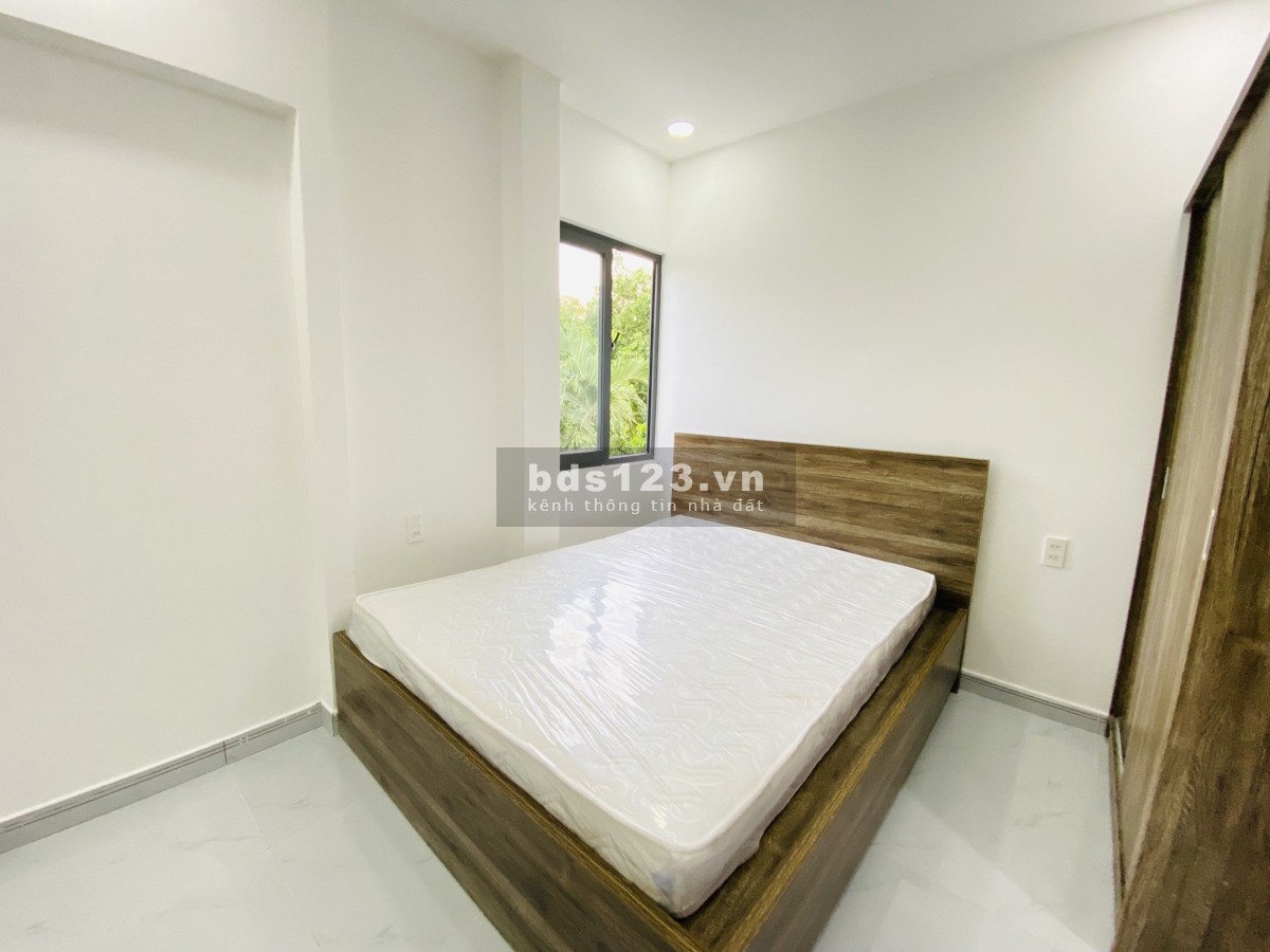 Căn Hộ Mới Xây, sẵn nội thất, siêu thoáng ngay Lạc Long Quân Quận 11