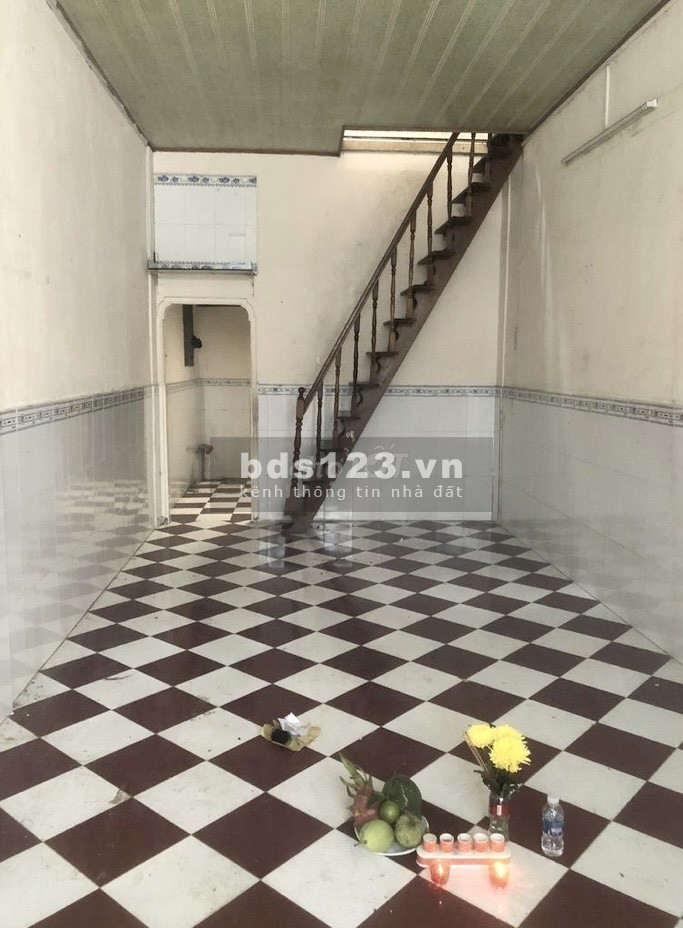 Bán nhà cấp 4 1 trệt 1 lửng Đoàn Văn Bơ P16 Quận 4 liên hệ 0903906326