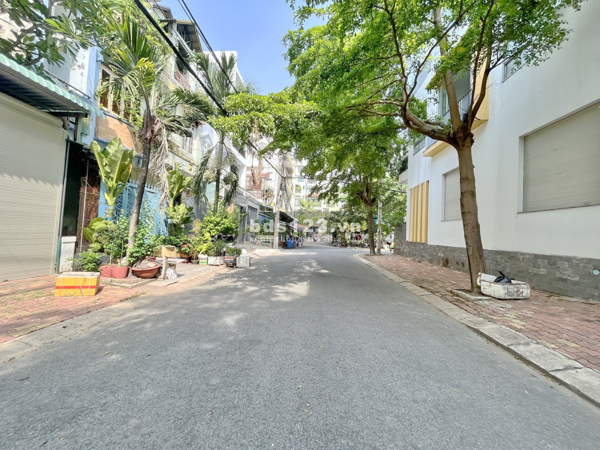 Bán nhà khu Nam Long Phú Thuận, Q.7 nhà chính chủ 2 lầu đường nhựa 10m