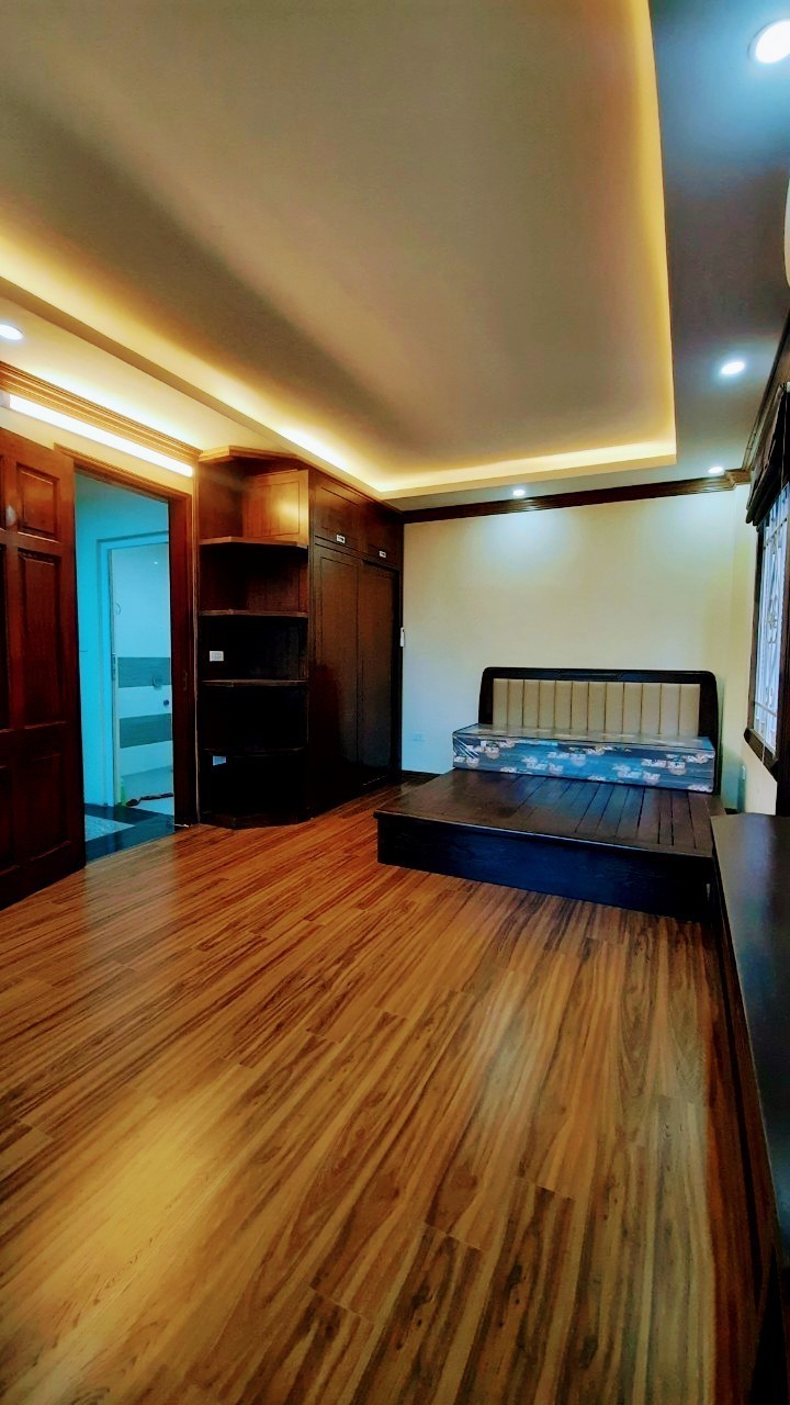 Chính chủ bán gấp nhà phố Lê Đức Thọ 40m2, 5 tầng ô tô, giá bán 4.9 tỷ