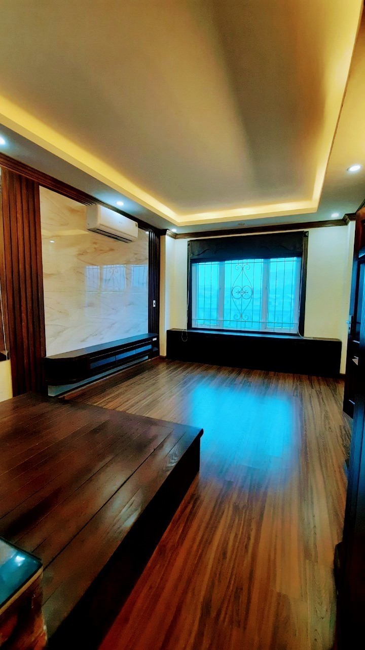 Chính chủ bán gấp nhà phố Lê Đức Thọ 40m2, 5 tầng ô tô, giá bán 4.9 tỷ