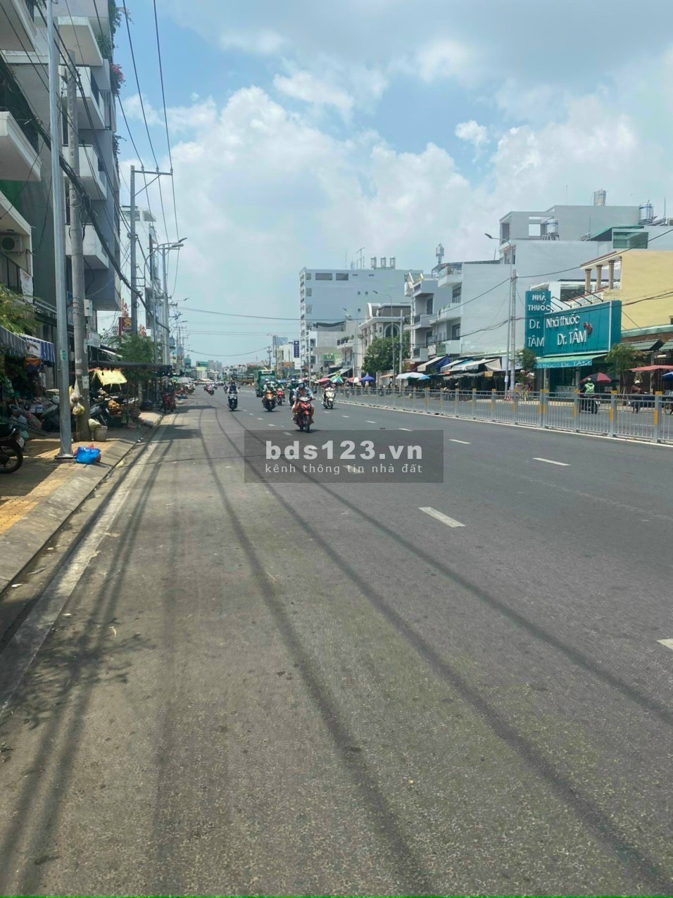 Bình Thạnh, đất thổ cư, 3 mặt tiền đường Nguyễn Xí, KV 20x55m 1100m2, chỉ 230 tỷ