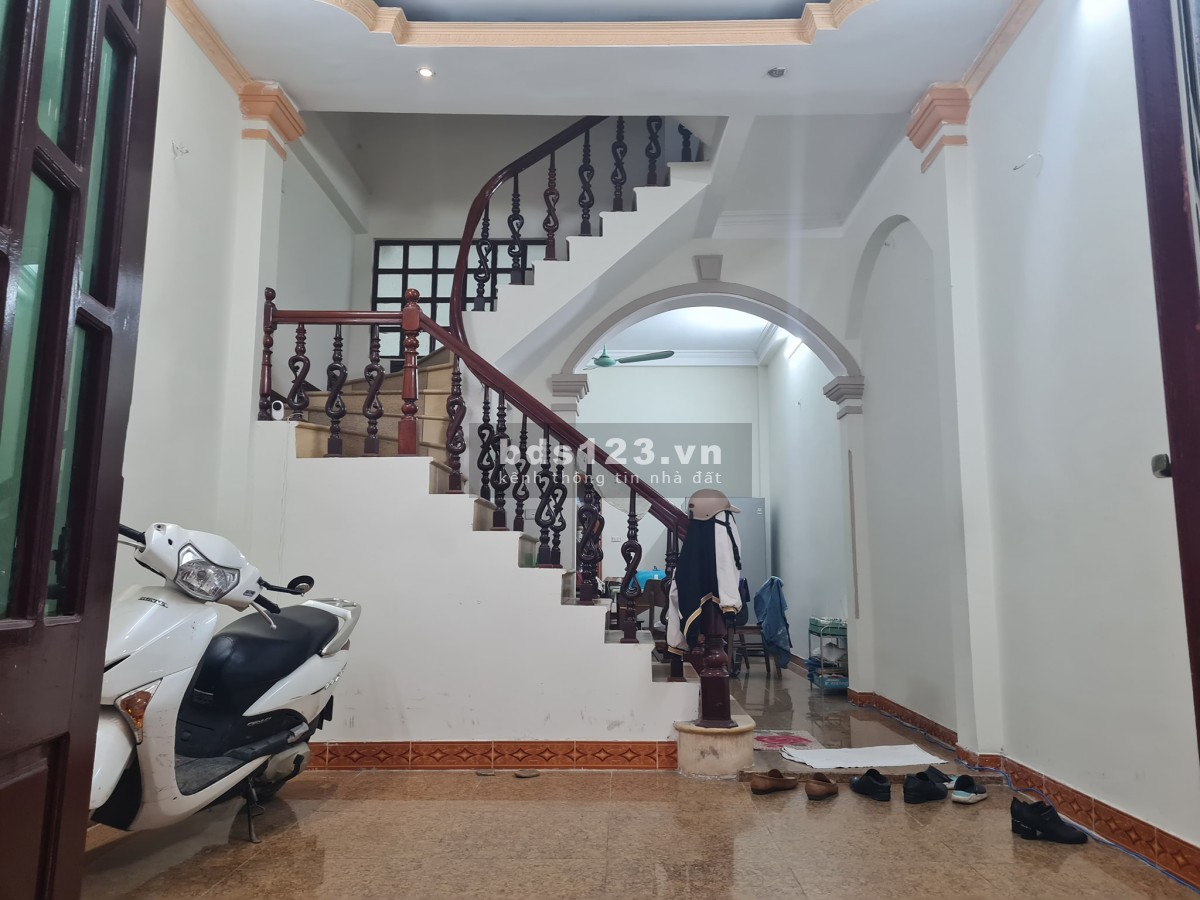Bán nhà Phú Diễn lô góc ô tô đỗ cửa diện tích 49m² x 4 tầng giá bán chỉ 4,7 tỷ đồng