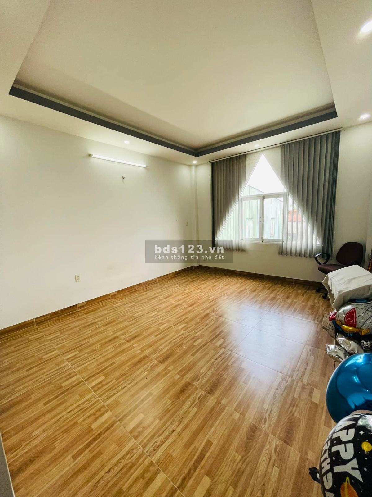 Tương lai mặt tiền 70m hẻm ô tô tránh nhà đẹp chủ gấp bán, sổ hồng riêng vuông đét