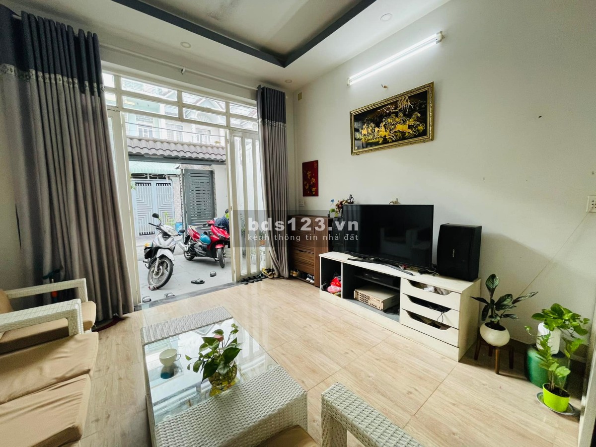 Tương lai mặt tiền 70m hẻm ô tô tránh nhà đẹp chủ gấp bán, sổ hồng riêng vuông đét