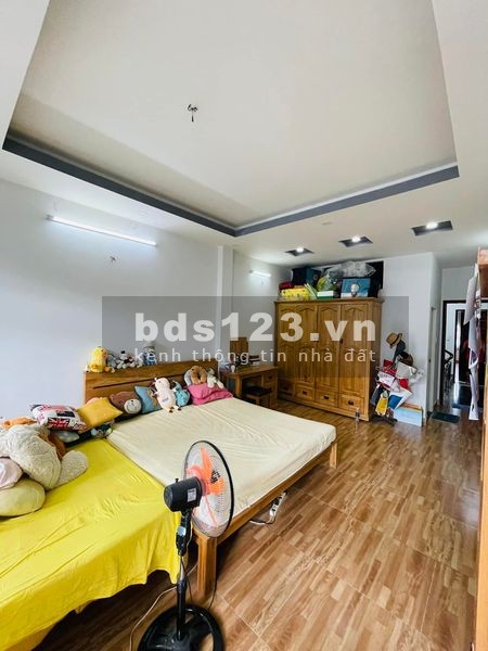Tương lai mặt tiền 70m hẻm ô tô tránh nhà đẹp chủ gấp bán, sổ hồng riêng vuông đét