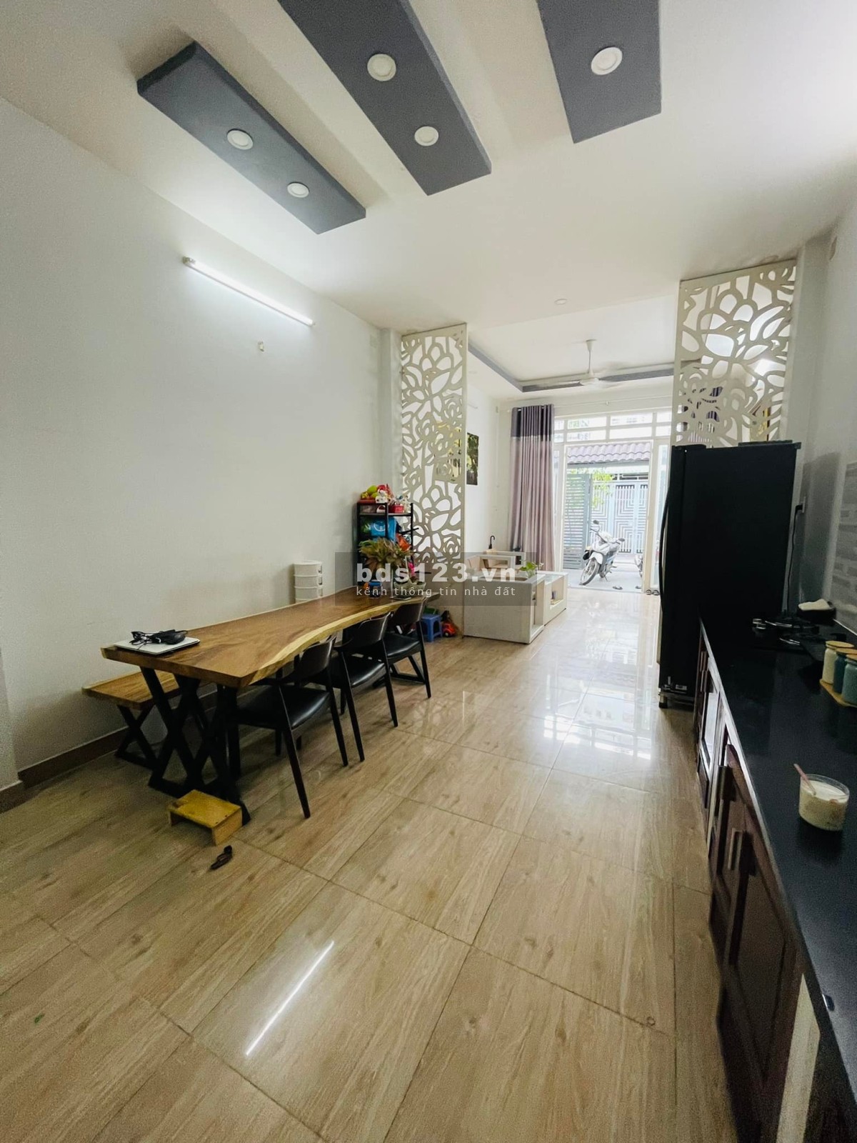 Tương lai mặt tiền 70m hẻm ô tô tránh nhà đẹp chủ gấp bán, sổ hồng riêng vuông đét