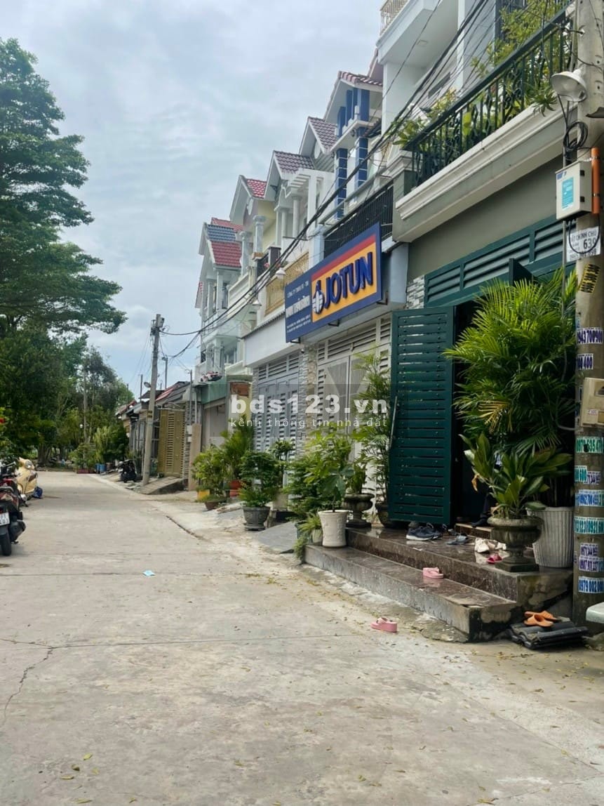 Hẻm xe hơi tránh ngay Lê Thị Riêng tặng nội thất khu Vip dân trí 4 tầng dt 64m2 nhỉnh 5 tỷ