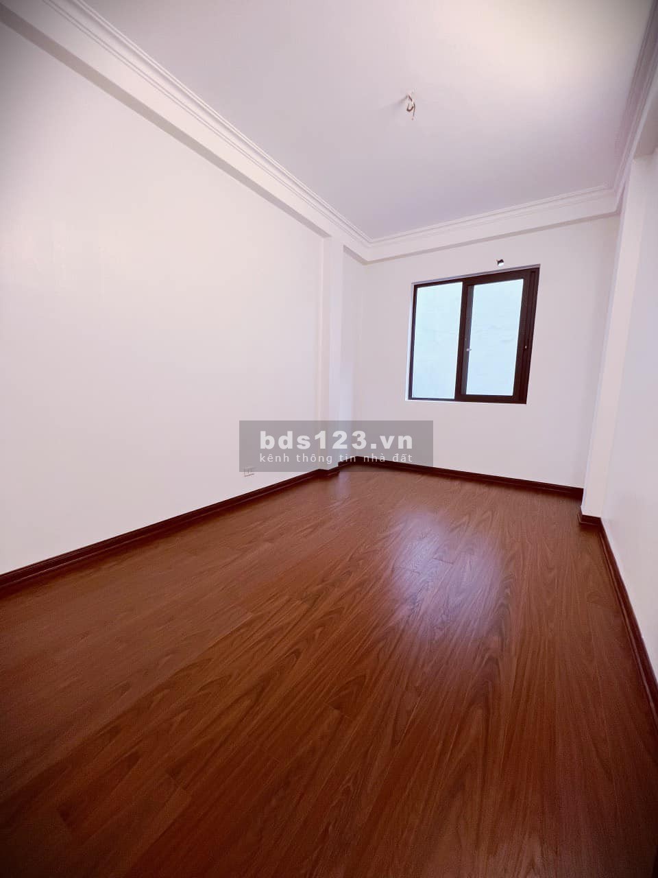 Bán nhà siêu phẩm Hoàng Mai ô tô đỗ cổng dtsd 27m2, 5 tầng đúc giá chỉ 2.83 tỷ