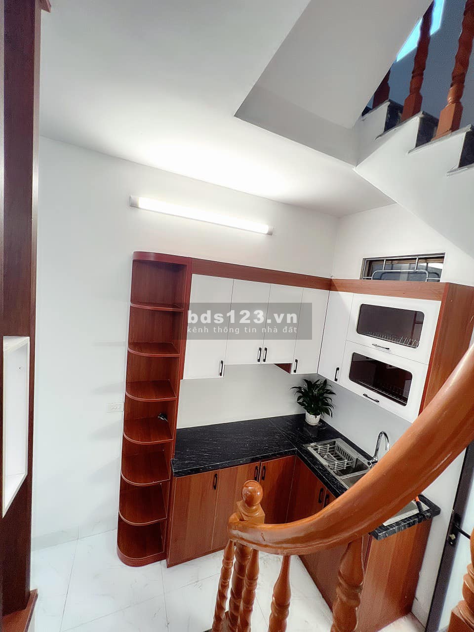 Bán nhà siêu phẩm Hoàng Mai ô tô đỗ cổng dtsd 27m2, 5 tầng đúc giá chỉ 2.83 tỷ