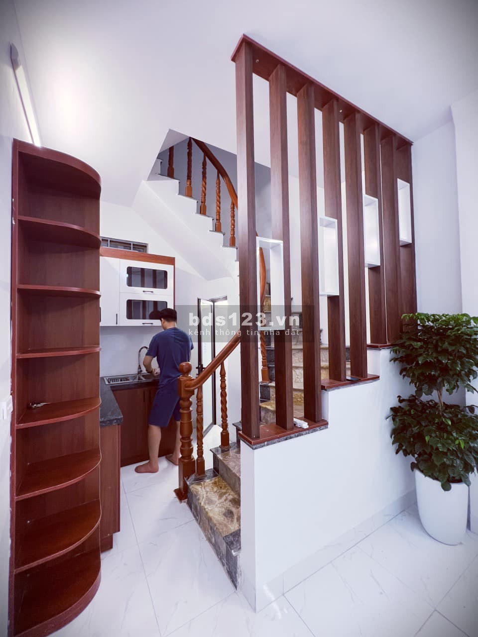 Bán nhà siêu phẩm Hoàng Mai ô tô đỗ cổng dtsd 27m2, 5 tầng đúc giá chỉ 2.83 tỷ