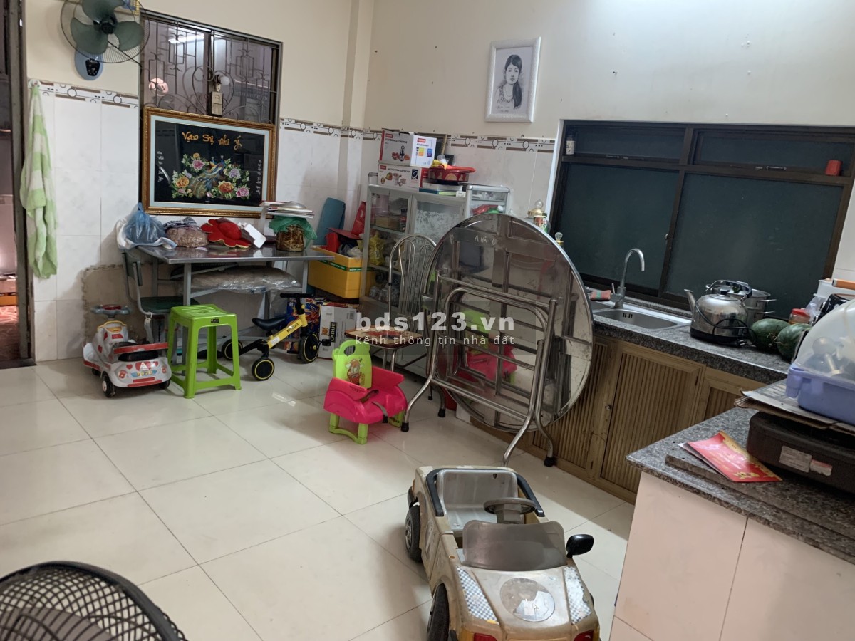 Nhà gần đường đường lớn 2/9. Khu vực trung tâm TP Đà Nẵng sổ đỏ chính chủ