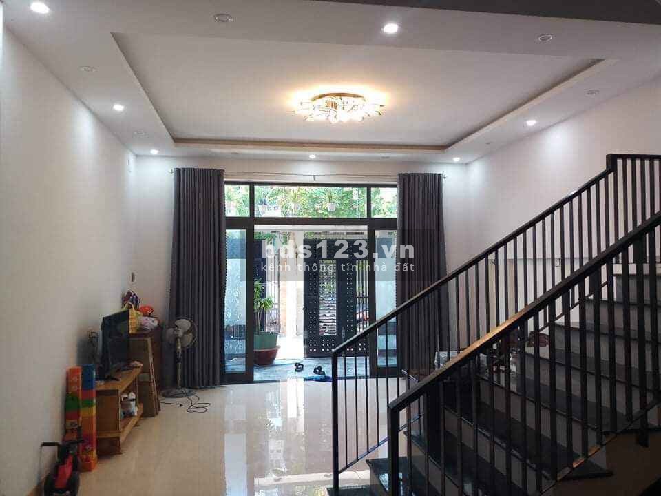 Nhà cần bán gấp do gia chủ nợ nần liên hệ 0901405134, đã có giấy tờ