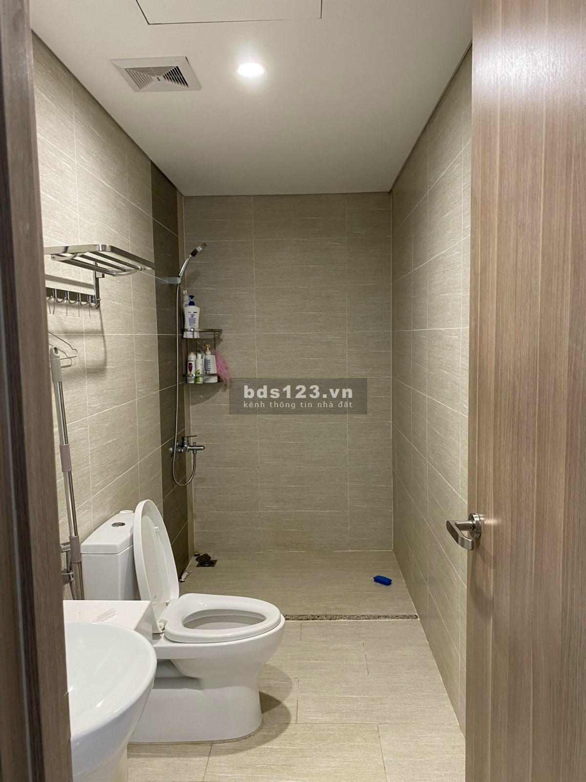 Chính chủ cần chuyển nhượng lại gấp căn 3 ngủ tại góc giá chỉ 2.400 tr 0965.479.380