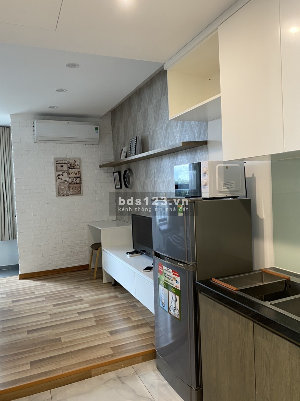 Bán Office-tel Orchard Garden -tầng trung, căn góc 2 mặt, 32m2 –bán kèm HĐ thuê dài hạn 1.95 tỷ BP