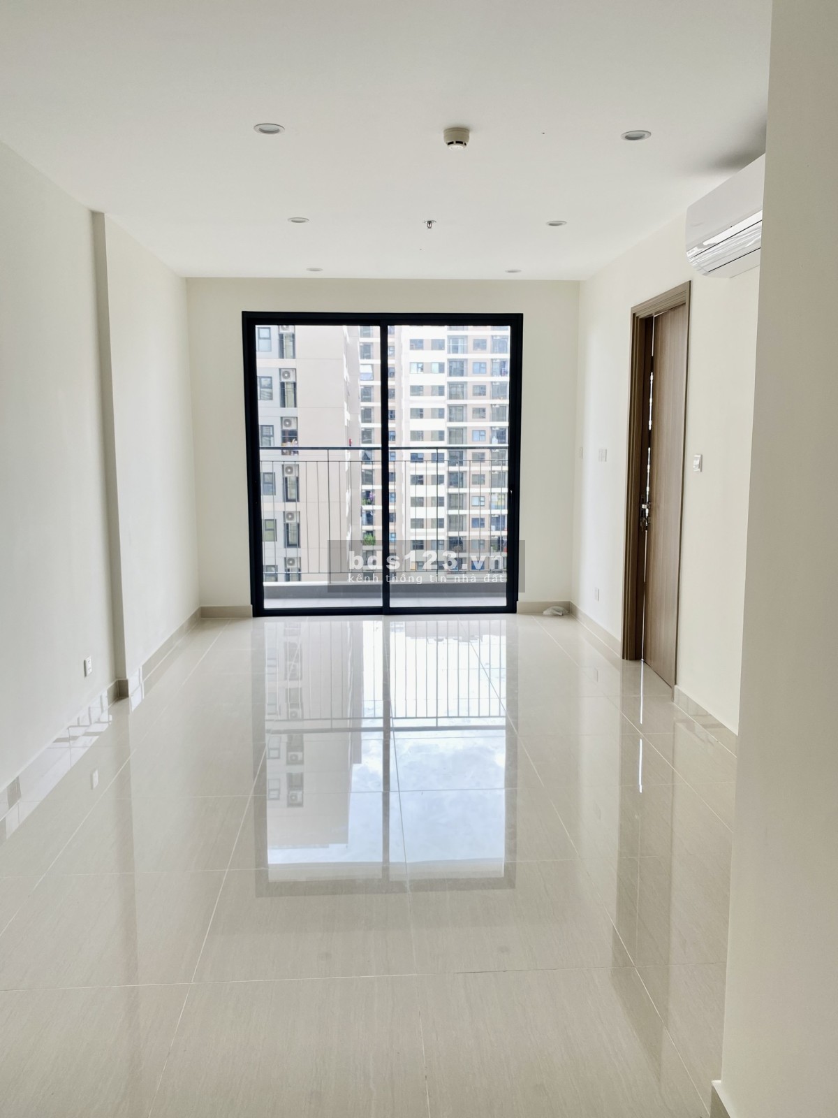 Cần bán nhanh căn hộ 2PN Origami khu Vinhome Grand Park mới nhận nhà - Tầng trung view thoáng đẹp