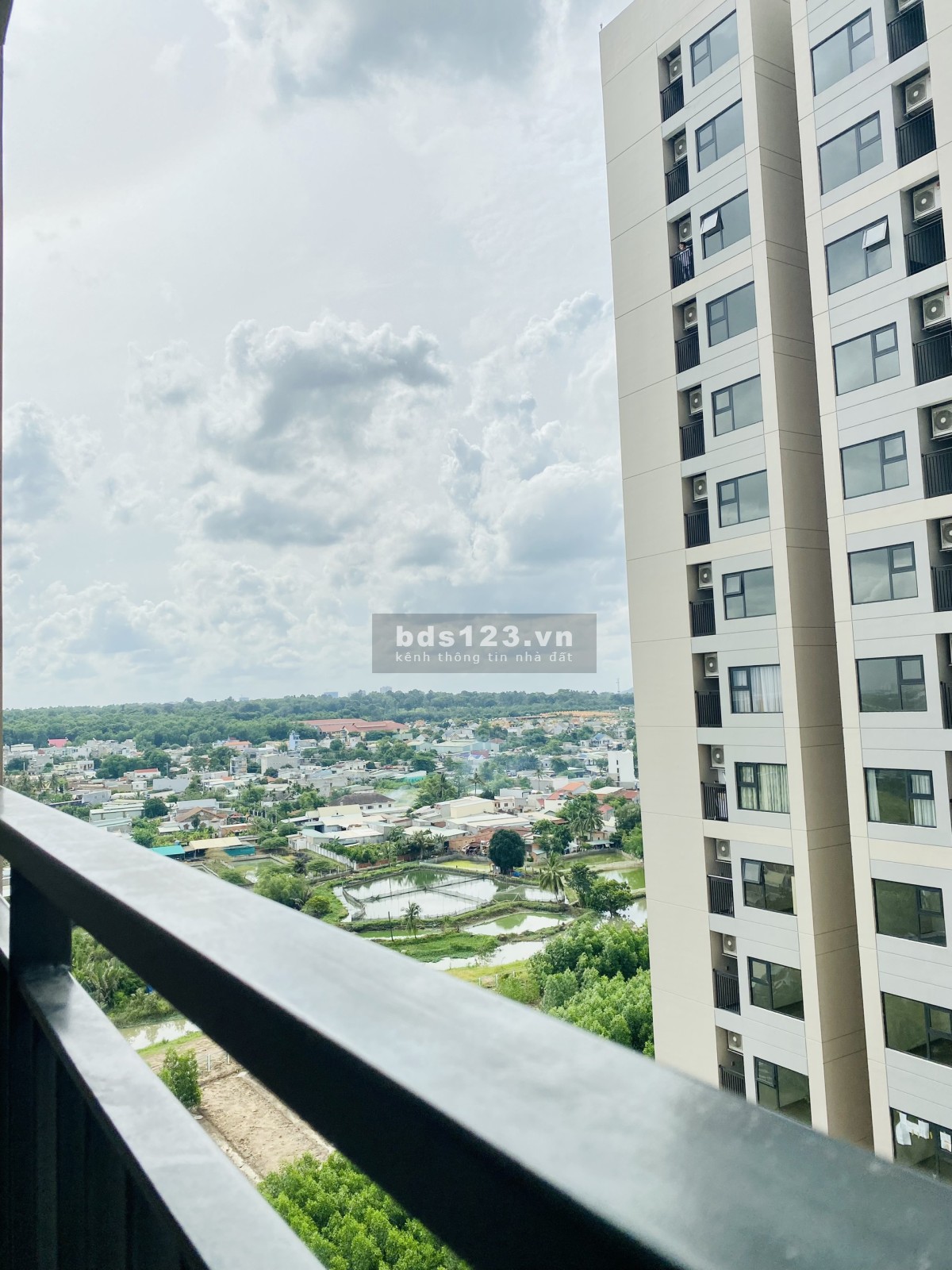 Cần bán nhanh căn hộ 2PN Origami khu Vinhome Grand Park mới nhận nhà - Tầng trung view thoáng đẹp