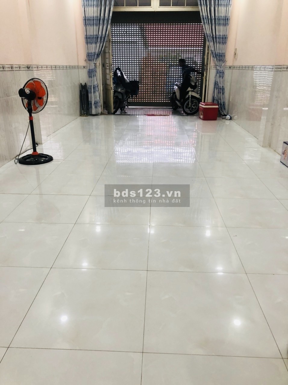 Bán nhà mặt tiền đường Thạnh Xuân 38, Quận 12, DT 84M2, giá rẻ.