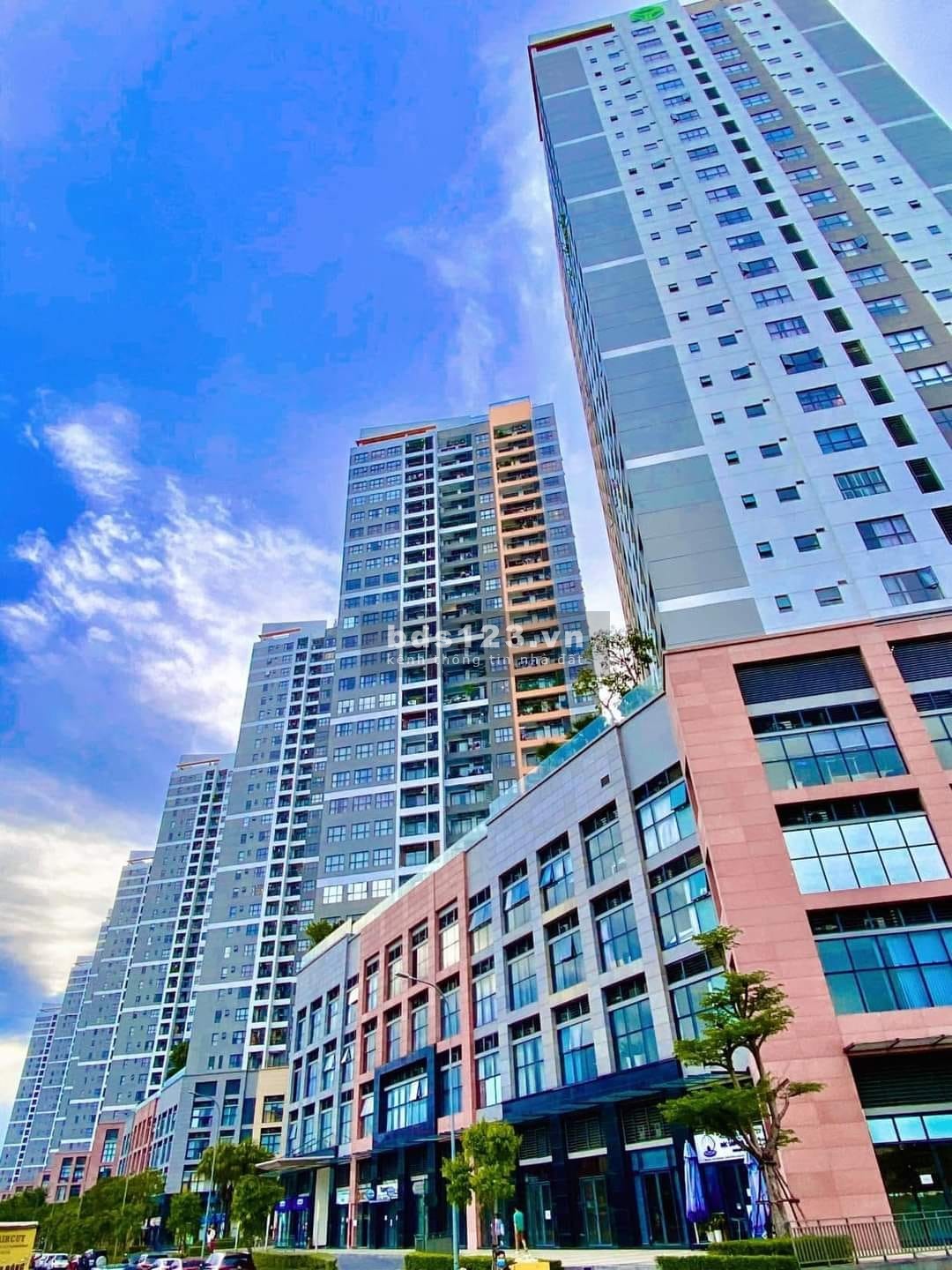 Tin thật 100% bán căn hộ 3PN - 96m2 view đẹp, tầng trung giá 5.5 tỷ bao thuế phí, lh 0903681920