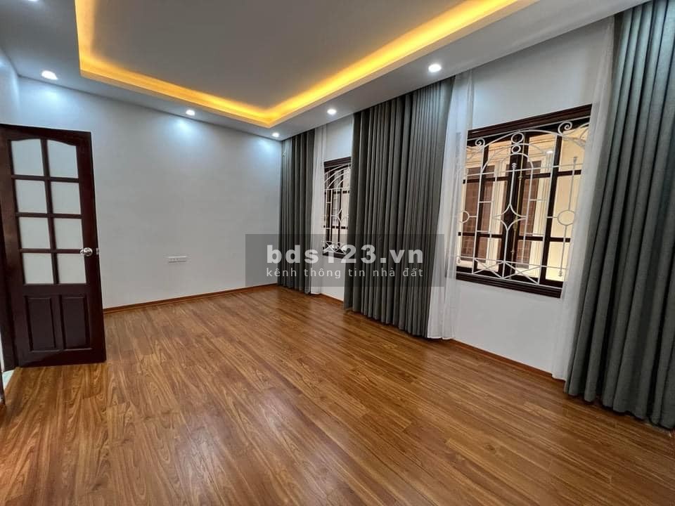 Bán nhà gấp phố Trịnh Đình Cửu, KĐT Định Công, DTSD 36m² x 4 tầng, giá bán 4,5 tỷ đồng