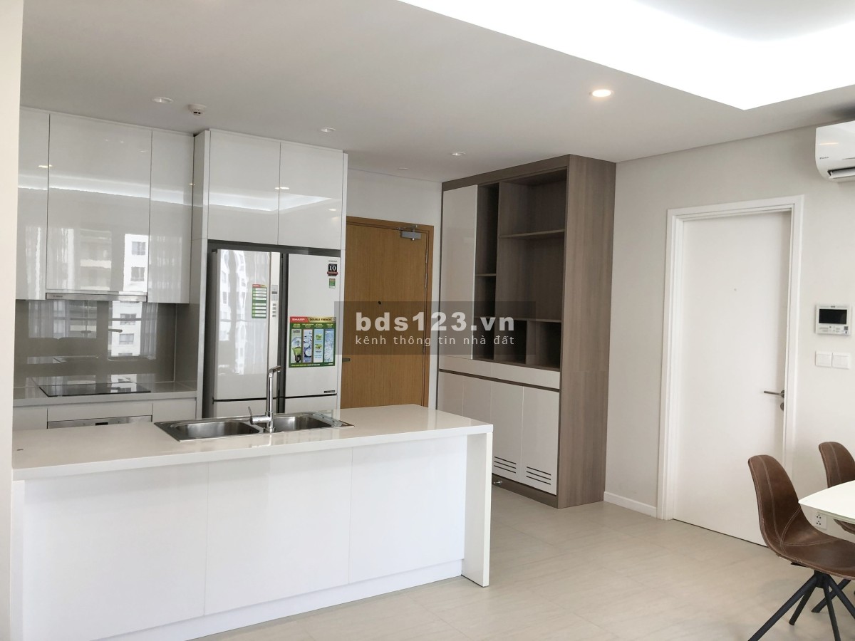 Nhà đang trống xem nhà nhận nà chỉ trong 1 nốt nhạc tại Đảo Kim Cương 0902050643