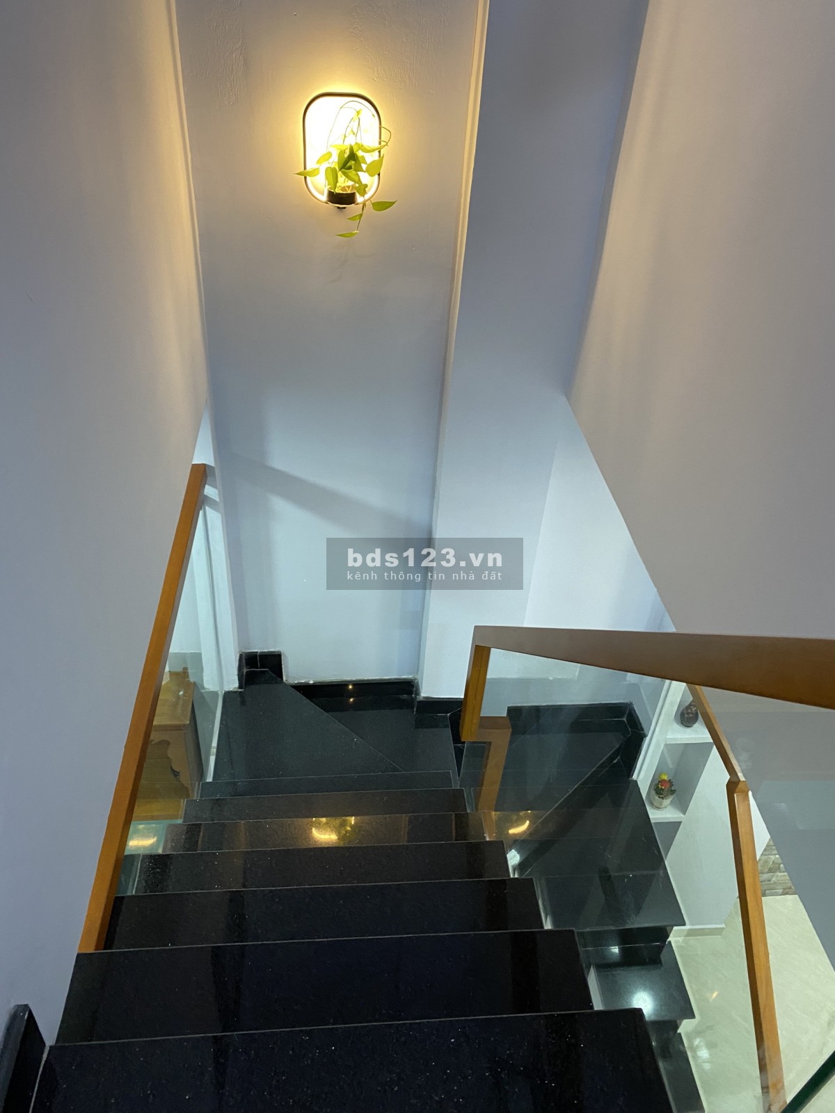 BÁN NHÀ TÂN PHÚ, VƯỜN LÀI, NHÀ MỚI, SÁT MẶT TIỀN, DTSD 80m2, NHỈNH 5 Tỷ