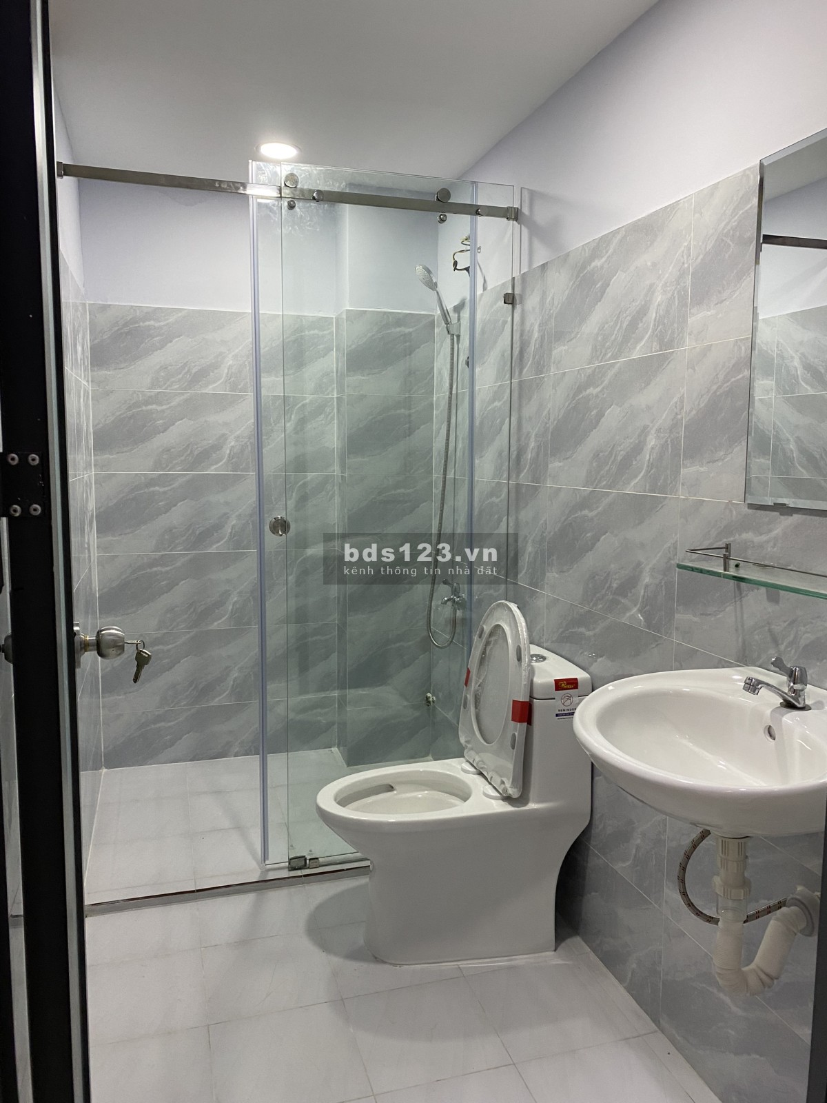 BÁN NHÀ TÂN PHÚ, VƯỜN LÀI, NHÀ MỚI, SÁT MẶT TIỀN, DTSD 80m2, NHỈNH 5 Tỷ