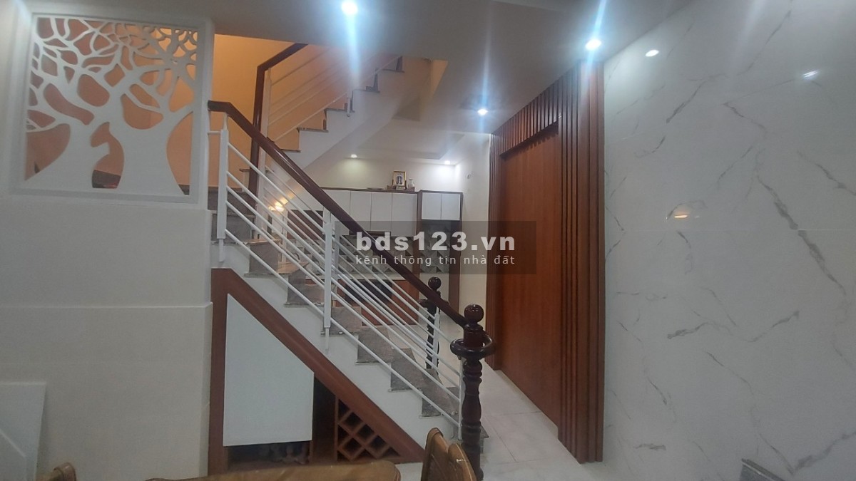 Bán nhà 1 trệt 1 lầu hẻm 785 Nguyễn Kiệm P3 Quận Gò Vấp sổ sẵn