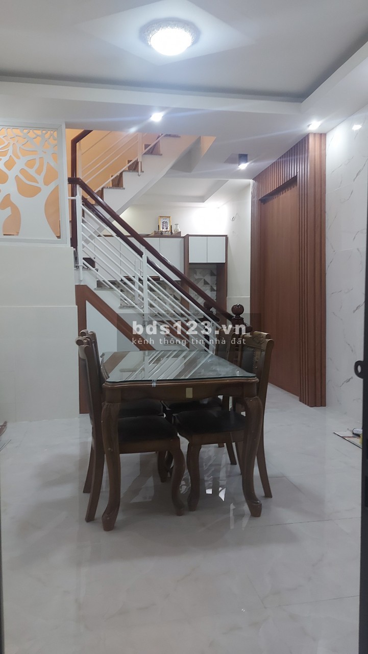 Bán nhà 1 trệt 1 lầu hẻm 785 Nguyễn Kiệm P3 Quận Gò Vấp sổ sẵn