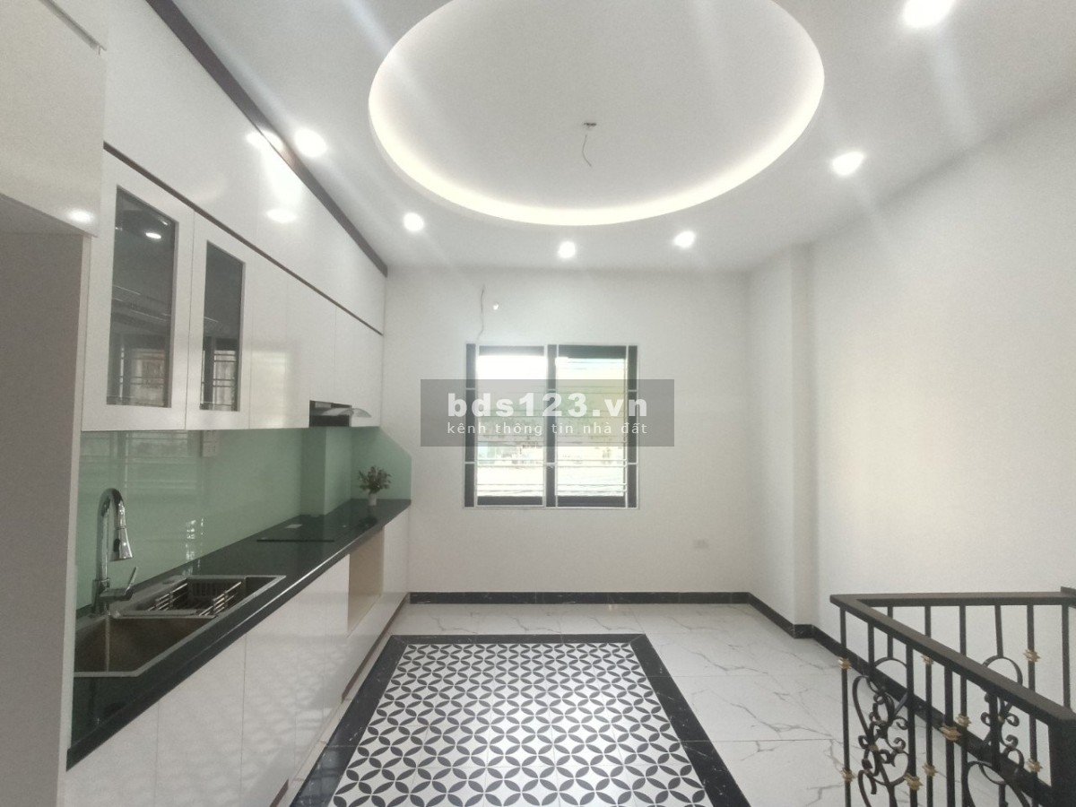 Bán nhà phố Trương Định, Hai Bà Trưng, ngõ ô tô 51m2 x 5 tầng, MT3,9m, chỉ 7,8 tỷ