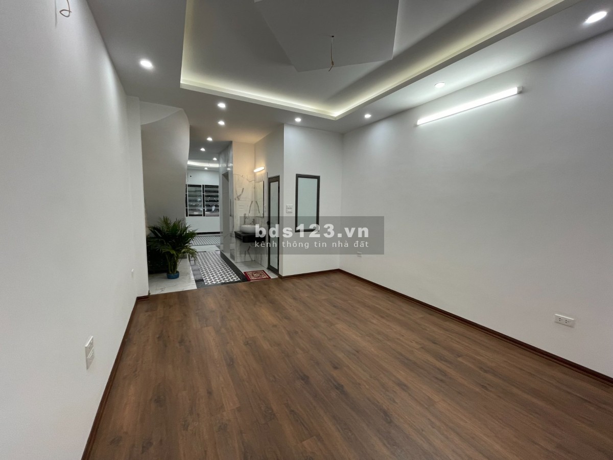 Bán nhà phố Trương Định, Hai Bà Trưng, ngõ ô tô 51m2 x 5 tầng, MT3,9m, chỉ 7,8 tỷ