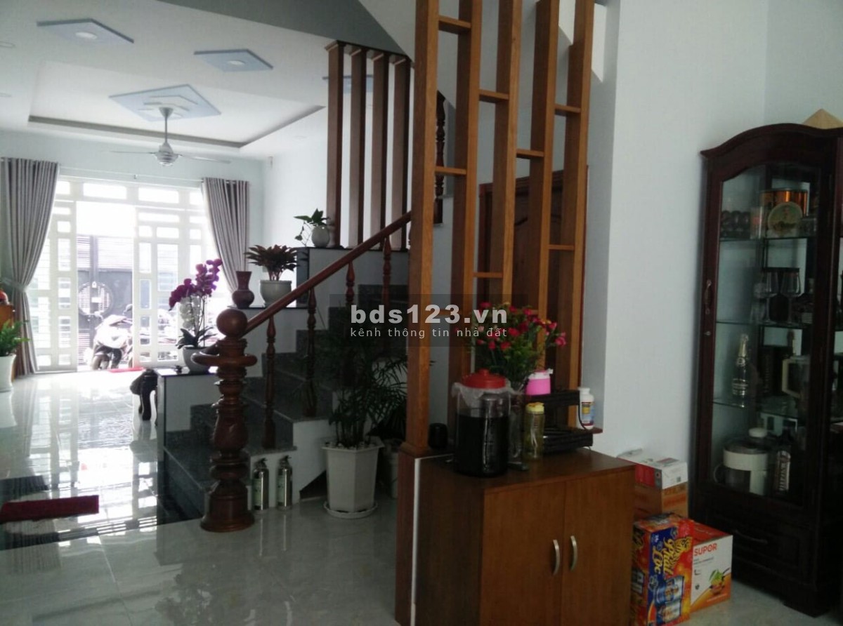Bán nhà 3 tầng rộng 80m2 Đường Số cư xá Ngân Hàng giá bán 7.7 tỷ