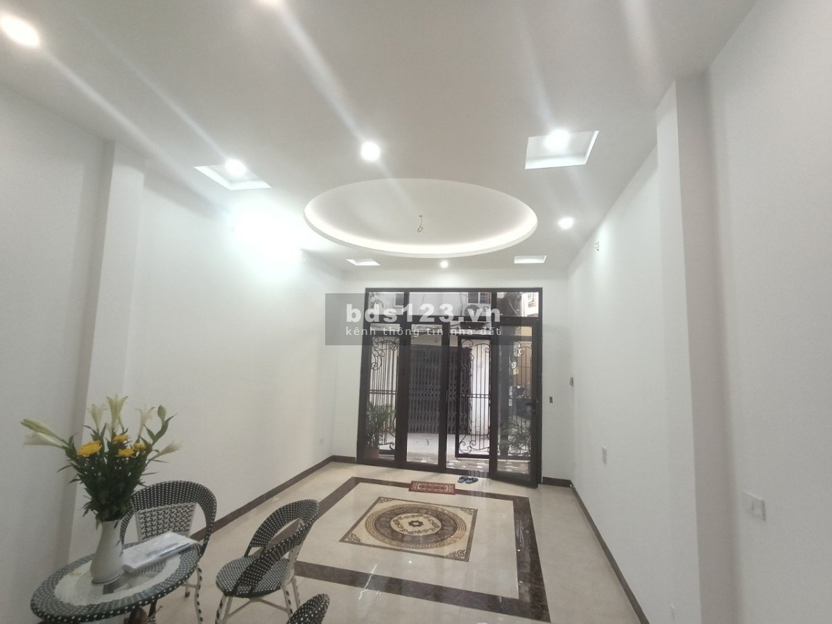 Bán nhà phố Trương Định, Hai Bà Trưng, ngõ ô tô 51m2 x 5 tầng, MT3,9m, chỉ 7,8 tỷ