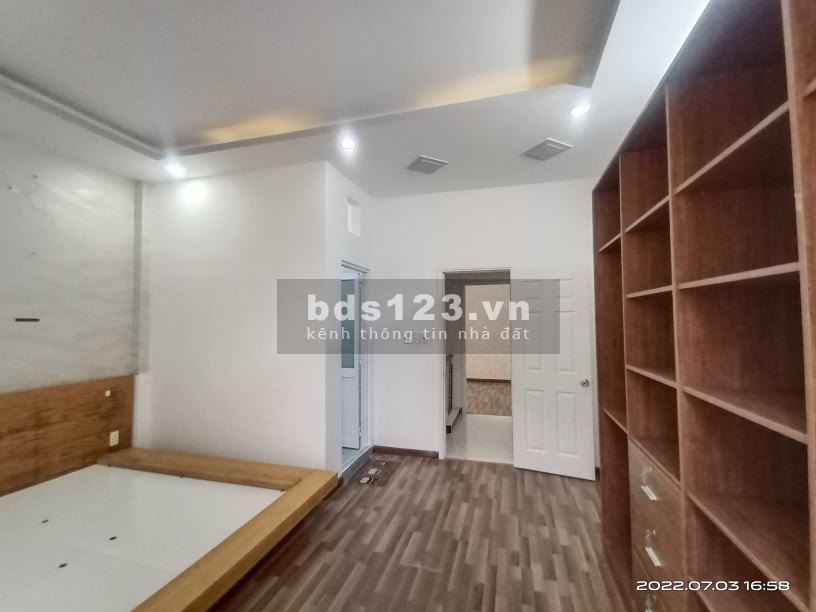Nhà siêu đẹp thị trấn Nhà Bè, dtsd 50m2, giá bán 4.9 tỷ, 3 tầng, liên hệ Tú 0986354050