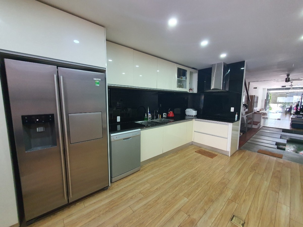 Bán shophouse Đà Nẵng khu trung tâm, đang cho thuê 480tr/năm, siêu đẹp