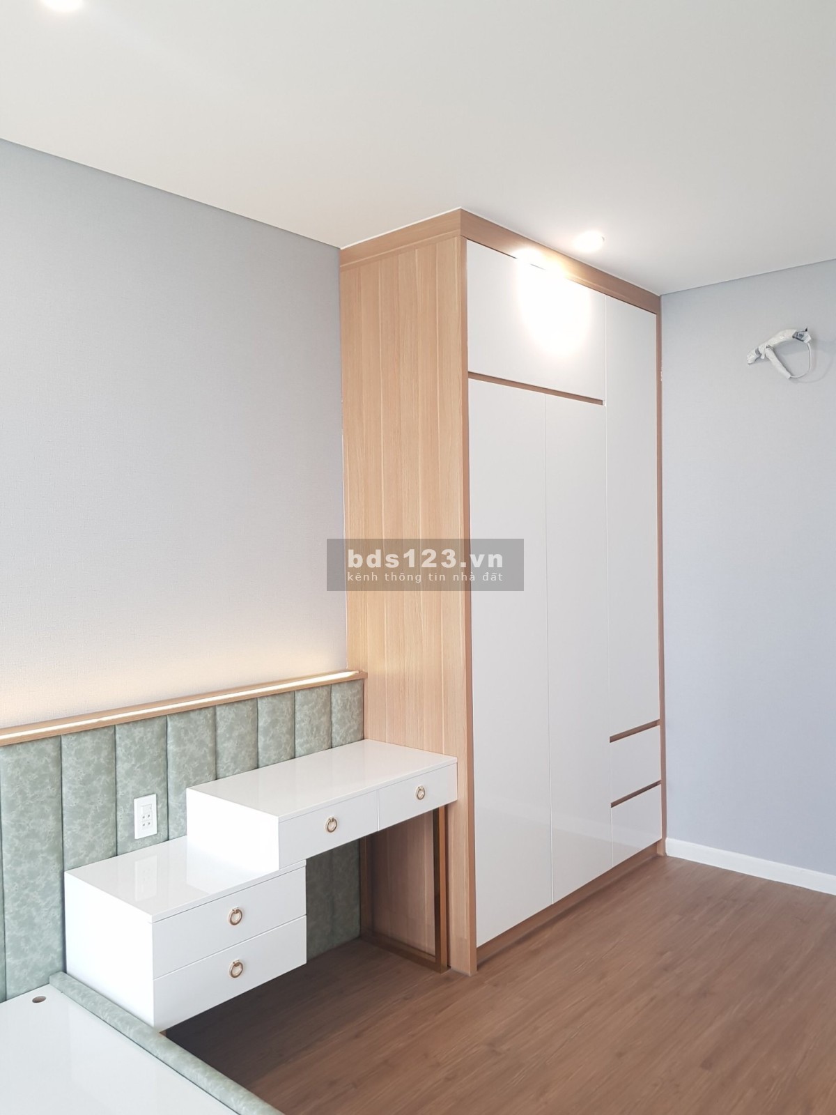 Cho thuê căn hộ 2 phòng ngủ dự án Diamond Island giá tốt LH 0909550614