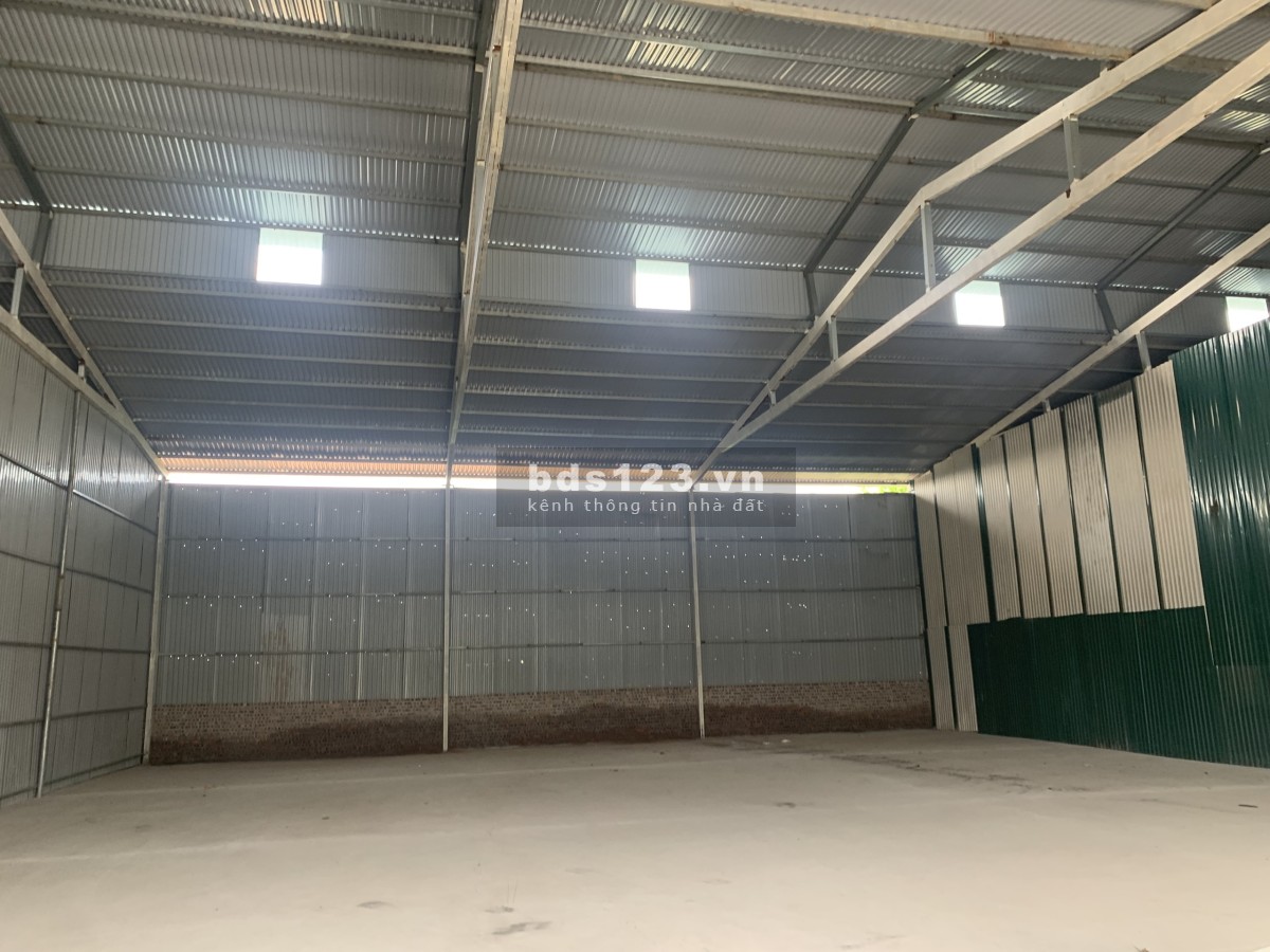 Cho thuê kho xưởng diện tích 423m2 khu vực km12 Đại Lộ Thăng Long