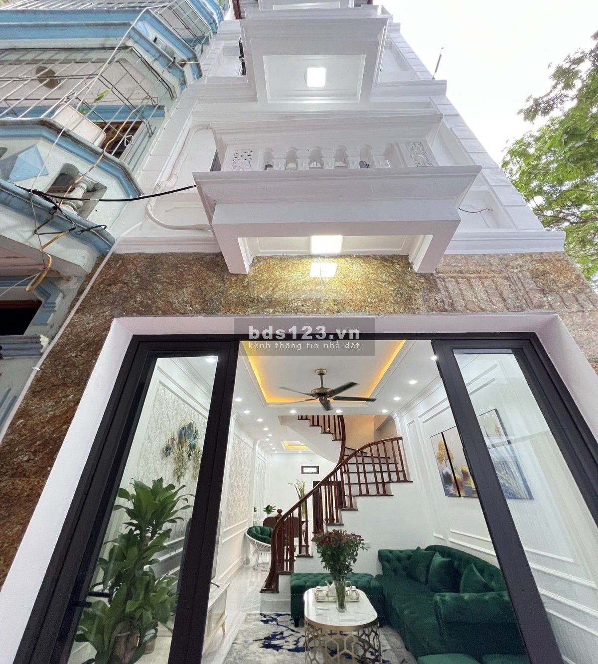 Bán nhà đẹp 2 mặt thoáng Cầu Giấy, 36m2 x 4T, ngõ thông, thoáng, 3.98 tỷ, 0989288166.